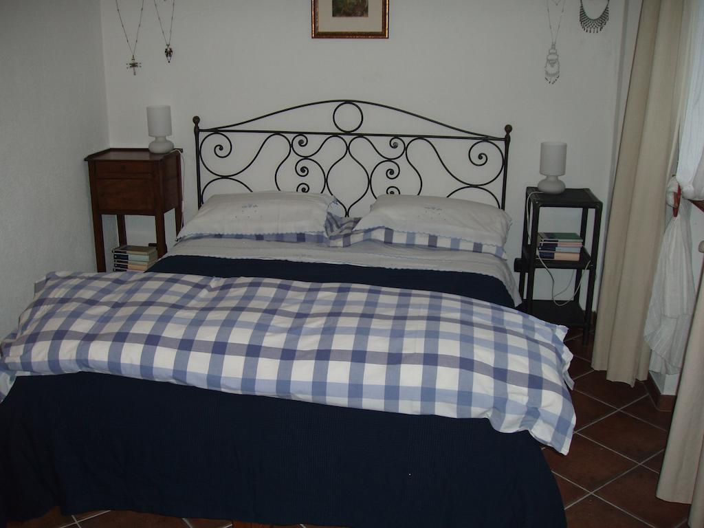 Cascina Nel Bosco Bed & Breakfast Moncucco Torinese Room photo