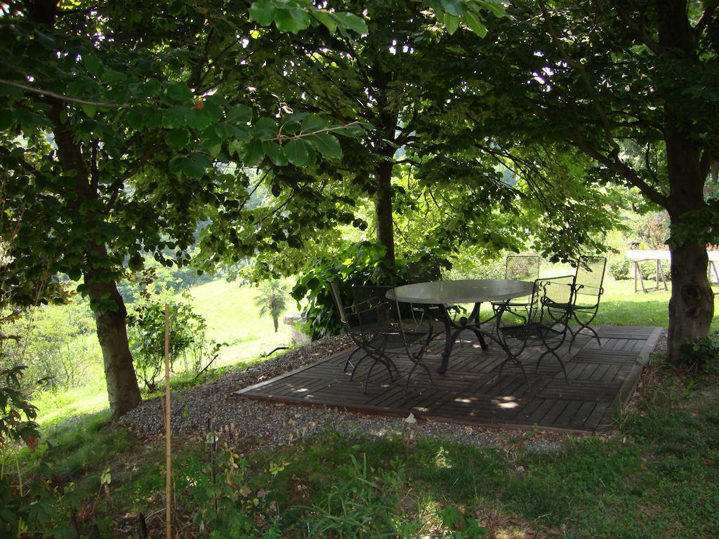 Cascina Nel Bosco Bed & Breakfast Moncucco Torinese Exterior photo
